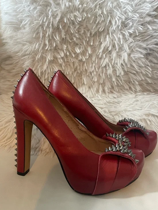 Vince Camuto Red Studded High Heels Size 6 - Picture 1 of 7